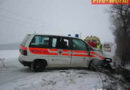 Bergung eines Rettungsdienst-Fahrzeuges in Laxenburg