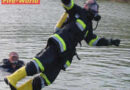 Praxistest: Sicherheitstest mit Schadstoffbekleidung am Wasser