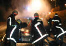Feuerwehr-Krampus im Löscheinsatz