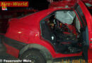 Pkw bei Unfall in 2 Teile gerissen
