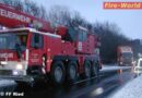Oö: Kranfahrzeugeinsatz bei Lkw-Bergung in Lohnsburg