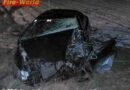 Nö: Gegen Baum geprallt und im Wrack eingeklemmt