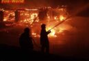 Stmk: Wirtschaftsgebäude stand in Vollbrand – Großeinsatz der Feuerwehren