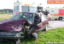 Nö: Person nach Unfall im Pkw eingeschlossen