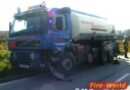 Oö: Pkw kollidierte mit Lkw – Menschenrettung durch die Feuerwehr