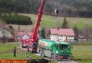 Nö: Tankwagen auf Brücke eingebrochen