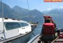 Oö: Bergung eines Bootes am Traunsee