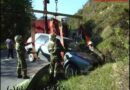 Nö: Mit Pkw auf Leitschiene aufgesprungen