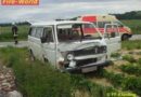 Oö: Glimpflicher Unfall mit VW-Bus und Güterzug in Pupping