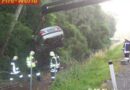 Nö: Pkw nach Unfall an Bäume gedrückt