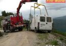 Sbg: Transporter in Schräglage – Bergungseinsatz der FF Tamsweg