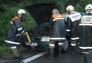 T: Fahrzeugbrand auf der Autobahnausfahrt Kramsach
