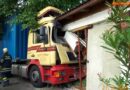 Oö: LKW krachte in Haus!