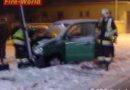Nö: Auf Schneefahrbahn gegen Masten geprallt