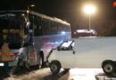 Oö: Transporter rutschte gegen Autobus