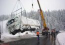 T: LKW Unfall auf der B 178 in St. Johann in Tirol