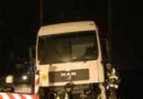Nö: A 21: Sattelschlepper auf Leitschiene „aufgeritten“