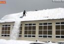 Oö: Schneemassen bedrohen Dachstühle der Häuser in Nebelberg
