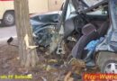 Nö: Nach Crash gegen Baum schwerst eingeklemmt (Sollenau)