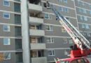 Oö: Zimmerbrand in Welser Wohnhaus – eine Person aus Rauch gerettet