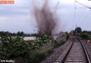 Nö: Hochwasser – Eisenbahnbrücke in  freigesprengt