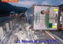 Nö: Lkw Lenker bei Unfall tödlich verletzt