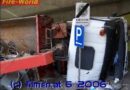 Stmk: Lkw touchierte Brücke und stürzt dann um!