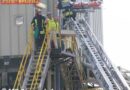 Nö: Arbeiter auf Bohrturm in Winde eingeklemmt