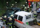 Oö: Verkehrsunfall mit Menschenrettung auf der B1 in Redlham