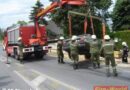 Nö: Verkehrsunfall auf der B8 – Pkw raste in Strasshof in Baustelle