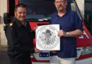 Nö: Grafikzentrum Süd spendet Fahrzeugaufkleber für FF Baden-Leesdorf