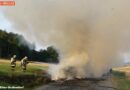 Nö: Brand eines mit Stroh beladenen Traktoranhängers