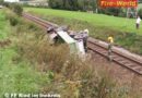 Oö: Traktor auf Eisenbahngleis gestürzt