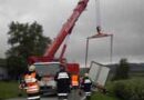 Oö: Lkw Bergung in Mehrnbach