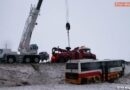 Nö: Sturm weht Autobus bei Göpfritz von der LB2!