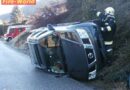 Oö: Pkw von Fahrbahn abgekommen und umgekippt