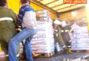 Nö: Sattelschlepper versank im nassen Erdreich