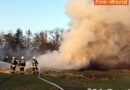 Nö: Brand von 20 Strohballen – Schwierige Brandbekämpfung in Gänserndorf