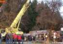 Oö: Sattelschlepper in Prambachkirchen gegen Haus geschlittert