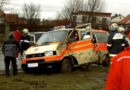 Nö: Rettungsfahrzeug auf Einsatzanfahrt in Aschbach verunfallt