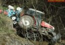 Nö: Spektakulärer Unfall zwischen Traktor und PKW bei Edlitz