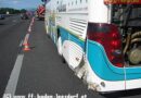 Nö: Pkw kollidiert mit Reisebus-Südautobahn