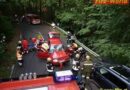 Nö: Eingeklemmte Person nach Frontalcrash im Helenental