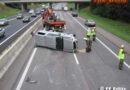 Nö: Geländewagen samt 1.800 kg Anhänger umgestürzt