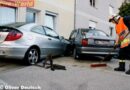 Oö: Pkw kollidierte mit zwei parkenden Autos