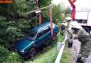 Nö: Pkw stürzt auf der B22 in einen Bach