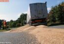Oö: Getreideladung floss aus Lkw auf die Autobahnzufahrt