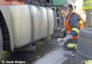 Oö: Feuerwehreinsatz nach gerissener Lkw-Dieselleitung in Micheldorf