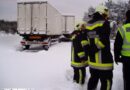 Nö: Schnee-Chaos auf der A 21 -> 4.000 Fahrzeuge steckten fest (Bildbericht)