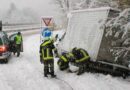 Nö: Fahrzeugbergungen auf tiefwinterlicher A2 bei Edlitz